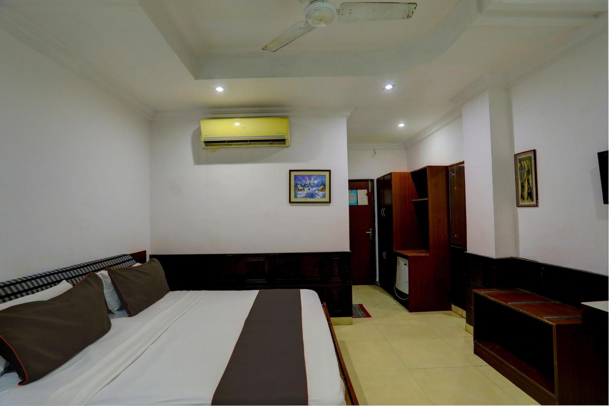 Hotel Monarch Inn Lucknow Exterior foto